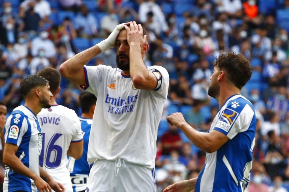 Thua sốc trước Espanyol, Real Madrid bị Atletico cân bằng về điểm số - 7 Thua sốc trước Espanyol, Real Madrid bị Atletico cân bằng về điểm số - 7