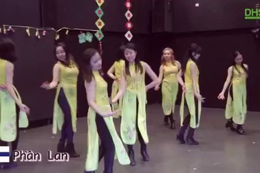 Du học sinh Việt nhớ bánh chưng, nhớ mùi khói bếp quê nhà