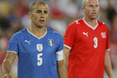 Cannavaro phá vỡ kỷ lục của huyền thoại Paolo Maldini