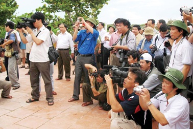 Bộ Tư pháp xin ý kiến về quy định "xử phạt báo chí 100 triệu đồng"