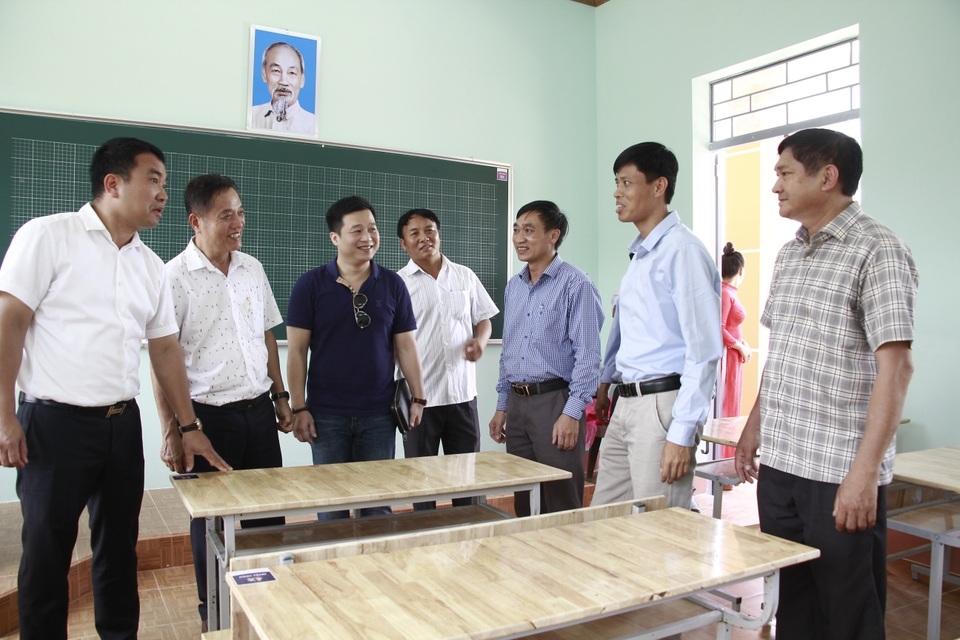 Hàng chục phòng học, cây cầu Dân trí được xây dựng trong 15 năm qua - 12 Hàng chục phòng học, cây cầu Dân trí được xây dựng trong 15 năm qua - 12