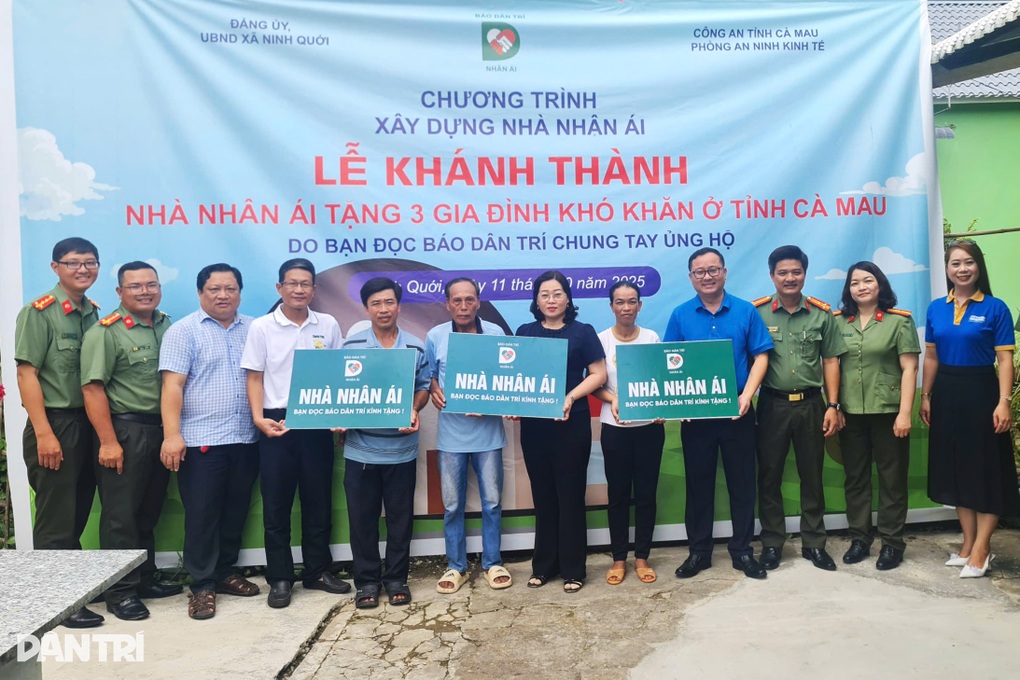 “Có nhà mới để ở, gia đình chúng tôi không còn lo lắng, sẽ an tâm sống tốt” - 1 “Có nhà mới để ở, gia đình chúng tôi không còn lo lắng, sẽ an tâm sống tốt” - 1