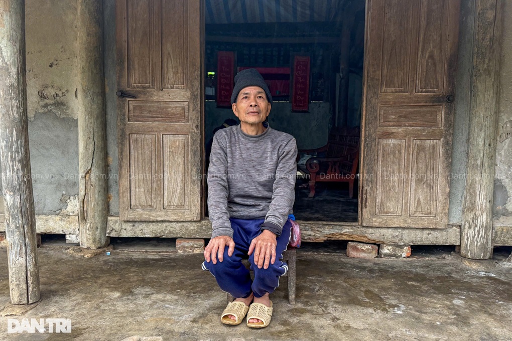 Cô bé lớp 8 ước mơ làm cô giáo để giúp gia đình thoát đói nghèo - 2 Cô bé lớp 8 ước mơ làm cô giáo để giúp gia đình thoát đói nghèo - 2