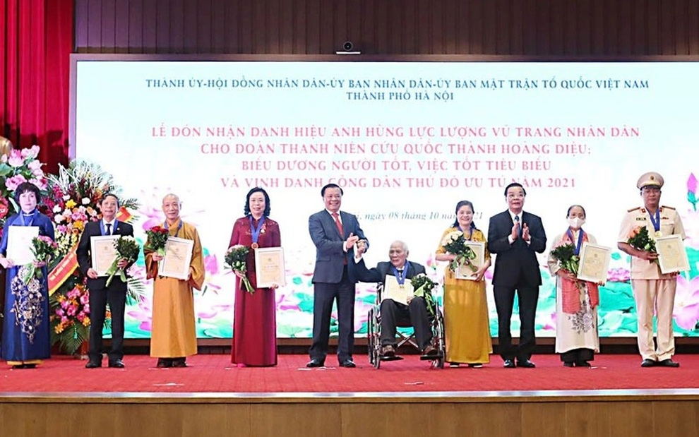 Hà Nội vinh danh 9 công dân Thủ đô ưu tú năm 2021 - 1 Hà Nội vinh danh 9 công dân Thủ đô ưu tú năm 2021 - 1