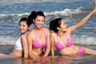 Khách Trung Quốc bạo tay chi tiêu bùng nổ trong kỳ nghỉ lễ 1/5