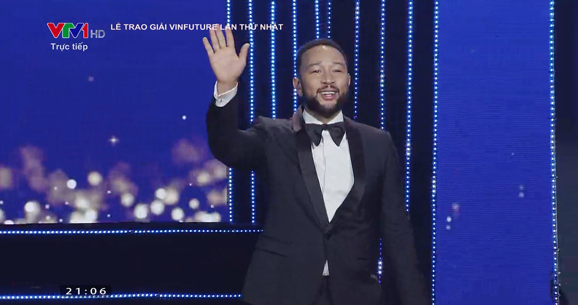 Huyền thoại âm nhạc John Legend nói cảm ơn bằng tiếng Việt - 5 Huyền thoại âm nhạc John Legend nói cảm ơn bằng tiếng Việt - 5