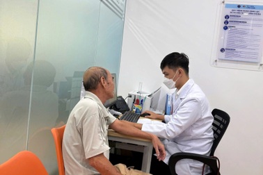 FPT Long Châu đầu tư công nghệ thông minh trong vận hành tiêm chủng