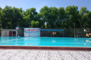 Bé trai 13 tuổi tử vong khi nhảy xuống hồ cứu chó cưng