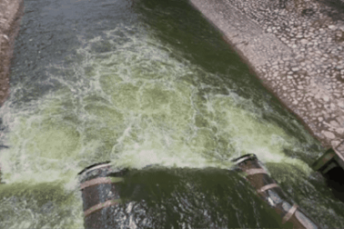 Đến hạn "hồi sinh" sông Tô Lịch, nước từ hồ Tây liên tục được xả về