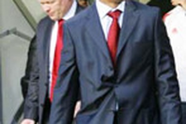 Rijkaard: "Còn nhiều việc phải làm tại Nou Camp"