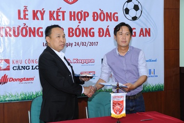 Minh Phương chính thức dẫn dắt CLB bóng đá Long An