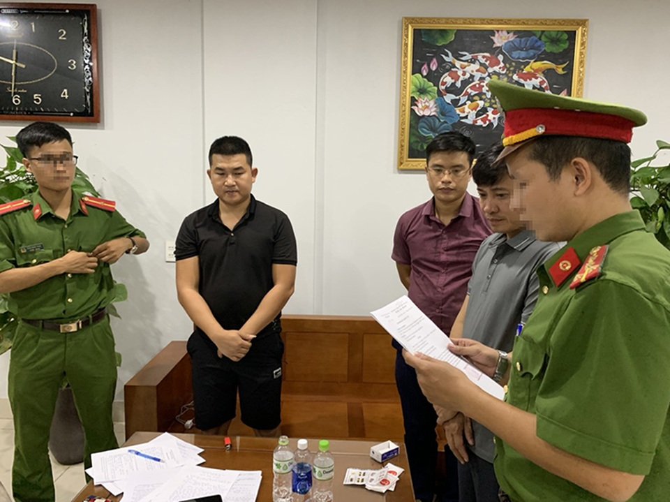 Khởi tố 13 đối tượng trong đường dây lô đề - 1 Khởi tố 13 đối tượng trong đường dây lô đề - 1