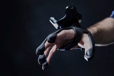 Đôi găng tay cho phép chúng ta cầm nắm đồ vật trong thực tế ảo!
