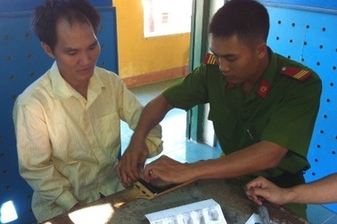 Bắt 2 đối tượng bị truy nã nguy hiểm