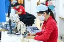 Có thể ngừng đóng bảo hiểm thất nghiệp để nhận trợ cấp không?