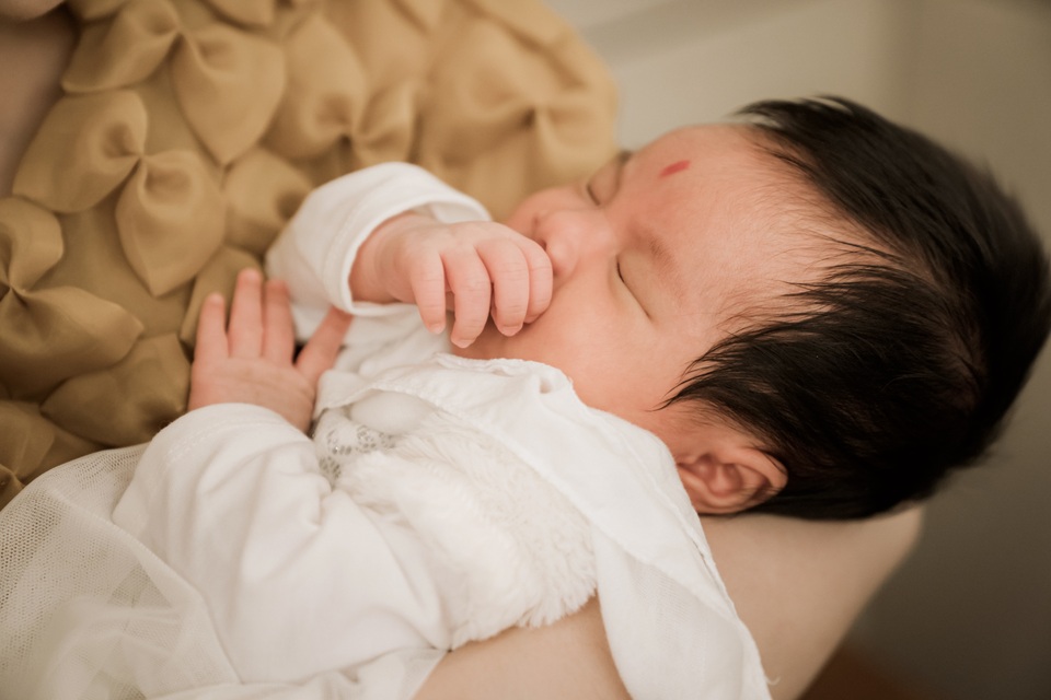 Sao mai Nguyễn Thu Hằng bất ngờ công bố đã sinh con dù chưa đám cưới - 3 Sao mai Nguyễn Thu Hằng bất ngờ công bố đã sinh con dù chưa đám cưới - 3