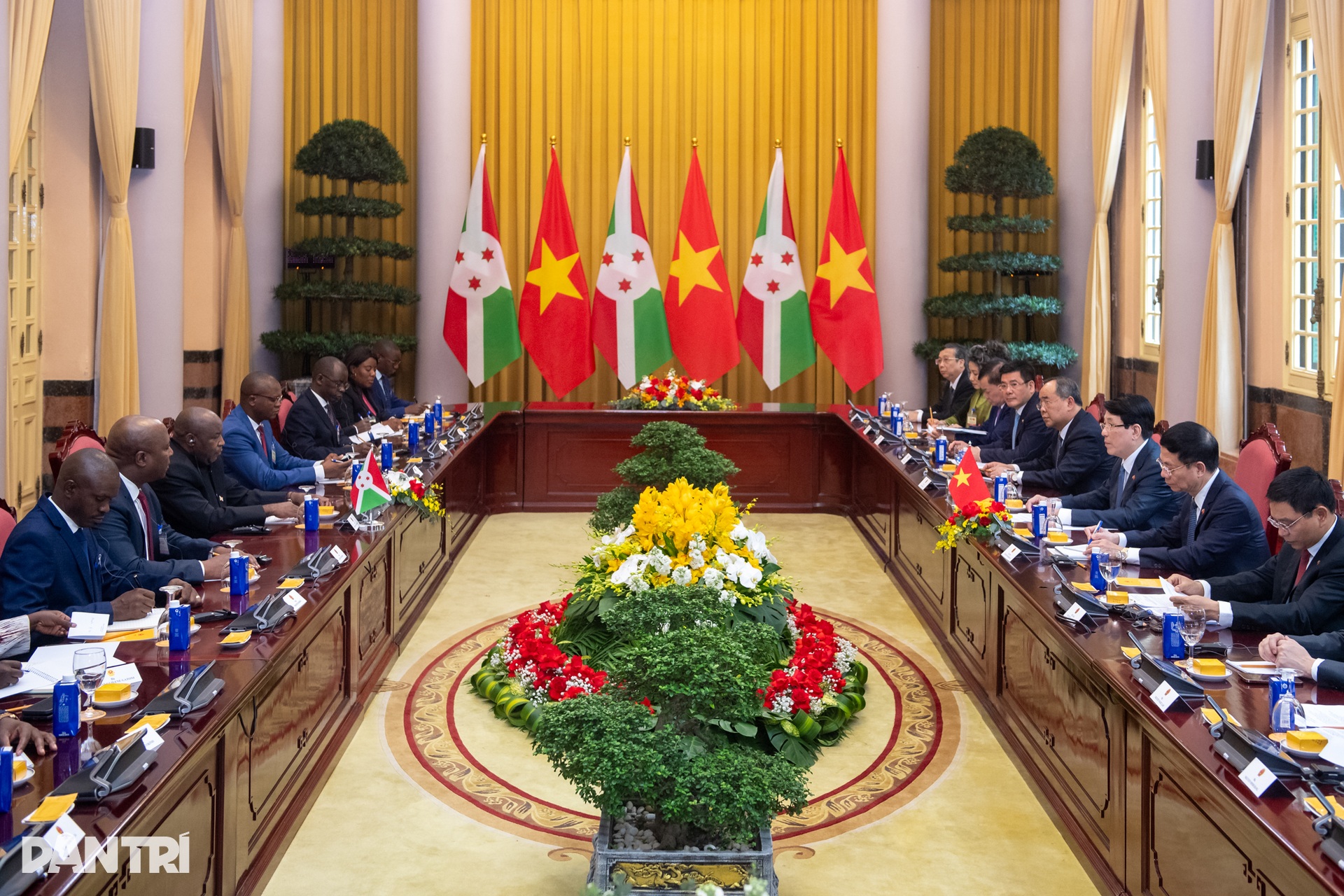Lễ đón Tổng thống Burundi và Phu nhân thăm chính thức Việt Nam - 6 Lễ đón Tổng thống Burundi và Phu nhân thăm chính thức Việt Nam - 6