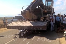 Phẫn nộ chứng kiến xe container đâm học sinh rồi lùi lại đâm tiếp