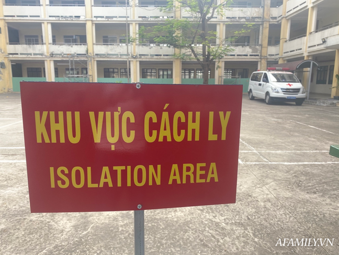 Người đàn ông sốt ho sau khi từ Campuchia về nước bằng ghe khiến 63 người bị cách ly, phong tỏa bến xe Hậu Giang - Ảnh 2.