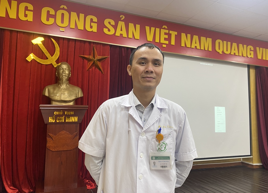 Bác sĩ chỉ cách nhận diện người thân có ý định tự sát - 2 Bác sĩ chỉ cách nhận diện người thân có ý định tự sát - 2