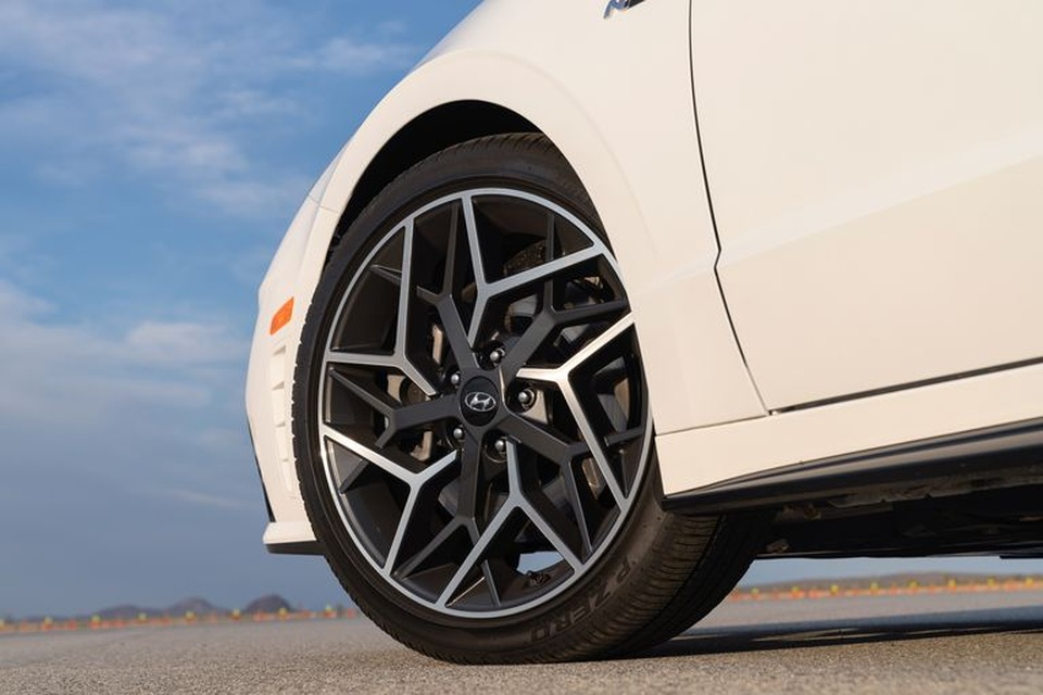 Hyundai Sonata 2021 có thêm phiên bản tính năng vận hành cao N-Line - 4 Hyundai Sonata 2021 có thêm phiên bản tính năng vận hành cao N-Line - 4