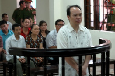 Nguyên Phó Văn phòng Cơ quan CSĐT tù 8 năm vì nhận hối lộ