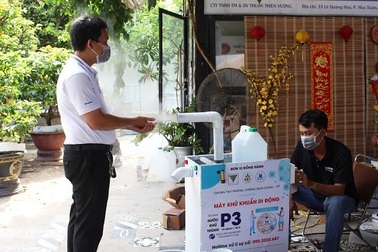 Anh Đức "BN687" miệt mài sáng chế tri ân tuyến đầu chống dịch