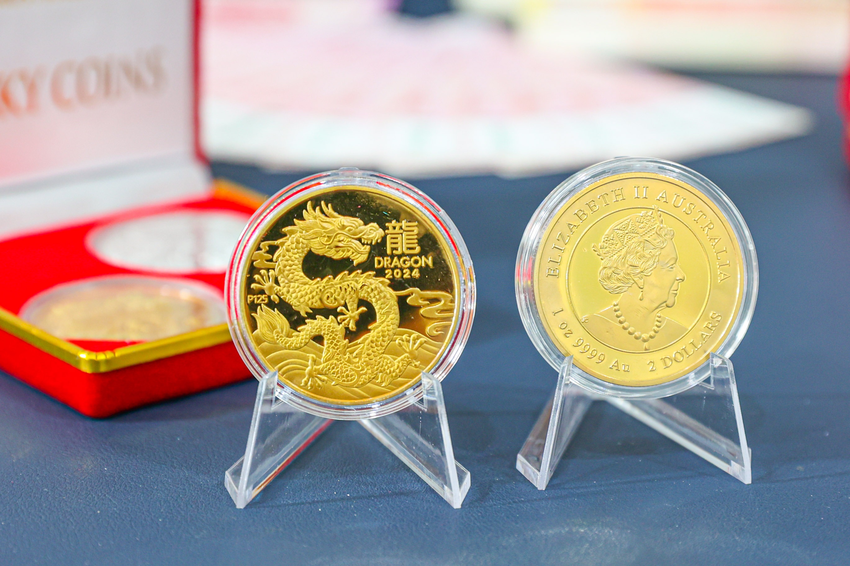 ngam-bo-suu-tap-tien-li-xi-hinh-rong-nam-giap-thin-12.jpg ngam-bo-suu-tap-tien-li-xi-hinh-rong-nam-giap-thin-12.jpg