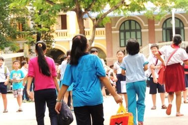 “Học thế này sao thành người bình thường?”