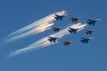 Chiến đấu cơ Nga trở về từ Syria phô diễn sức mạnh trong lễ duyệt binh