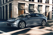 Xe điện hạng sang Trung Quốc đã sẵn sàng cho "cuộc chiến" với Tesla