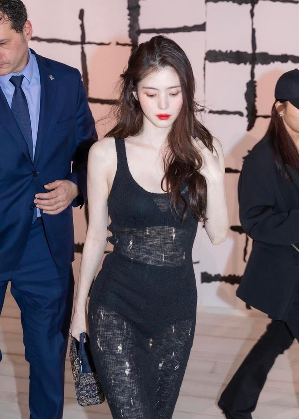 Han So Hee: Minh tinh sở hữu nhan sắc vạn người mê, diễn xuất ấn tượng - 7 Han So Hee: Minh tinh sở hữu nhan sắc vạn người mê, diễn xuất ấn tượng - 7