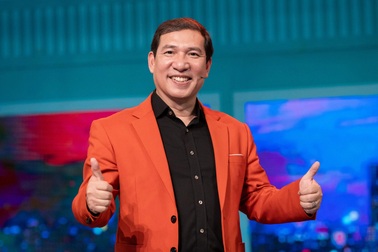 NSƯT Quang Thắng uống thuốc an thần vì bị công kích, kể về cơ duyên gặp vợ