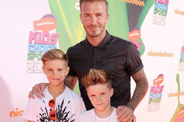 David Beckham đưa các con đi dự lễ trao giải