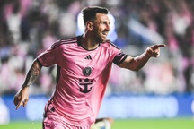 FIFA bị chỉ trích dữ dội vì… "ăn theo" Lionel Messi