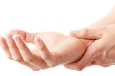 Khi nào tê nhức chân tay là bệnh lý?