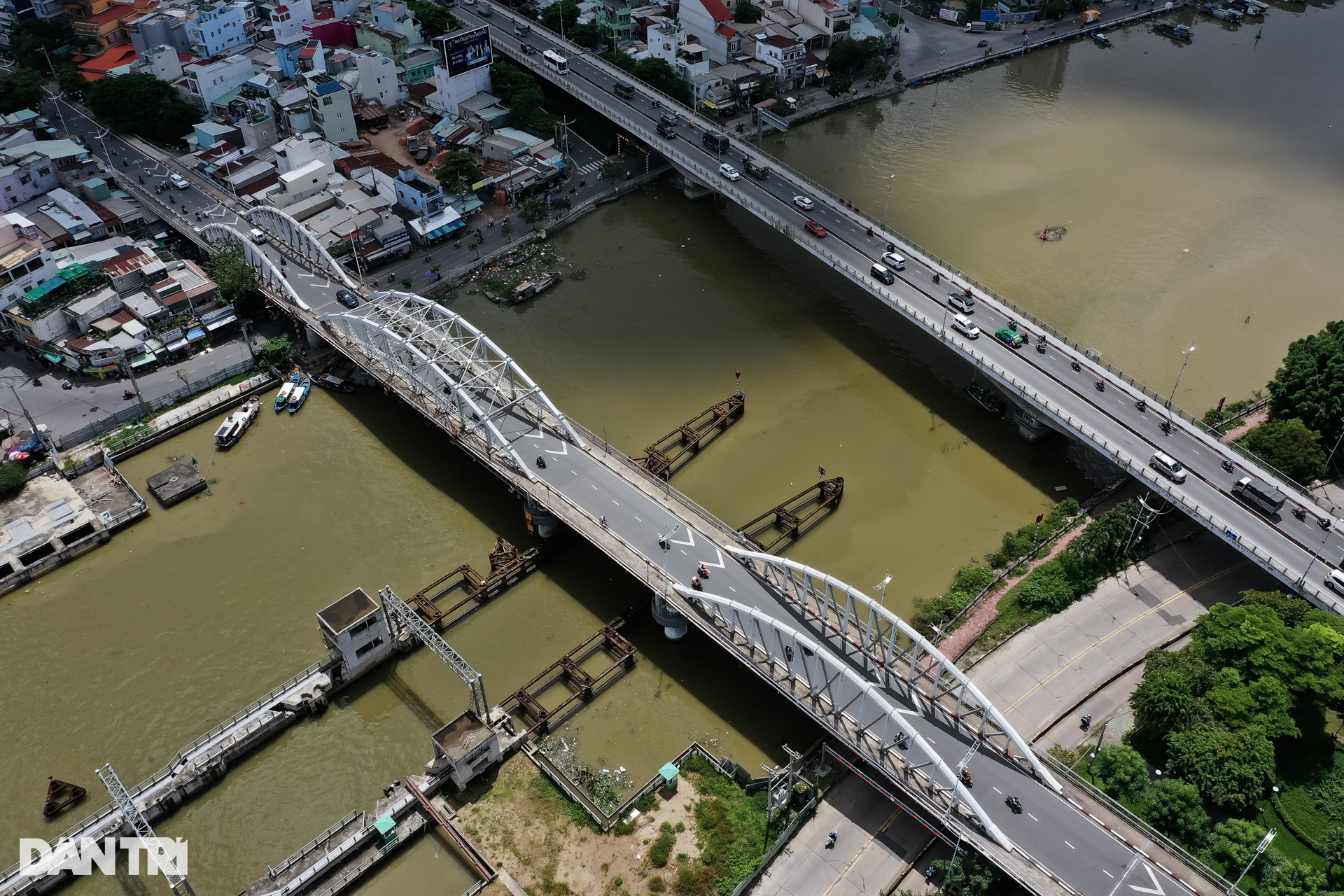 Cây cầu hơn 100 năm tuổi nối liền 2 quận ở TPHCM - 9 Cây cầu hơn 100 năm tuổi nối liền 2 quận ở TPHCM - 9