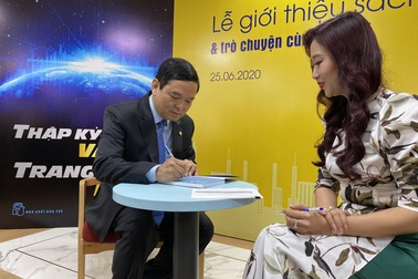 Ra mắt sách “Thập kỷ vàng -Trang sử mới và giao lưu với tác giả Lê Viết Hải