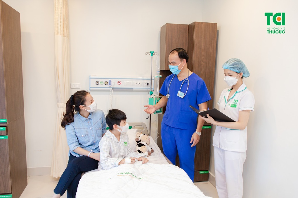 4 dấu hiệu ở trẻ, nghĩ ngay tới sốt xuất huyết - 1 4 dấu hiệu ở trẻ, nghĩ ngay tới sốt xuất huyết - 1