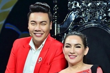 Ca khúc "Bậu ơi đừng khóc" do cố ca sĩ Phi Nhung hát thắng giải Mai Vàng