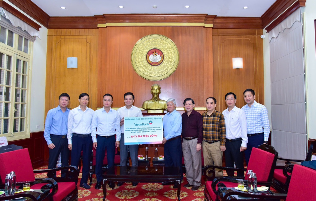 Vietinbank đồng hành cùng Bộ Công an tôn vinh lực lượng công an cơ sở - 2 Vietinbank đồng hành cùng Bộ Công an tôn vinh lực lượng công an cơ sở - 2