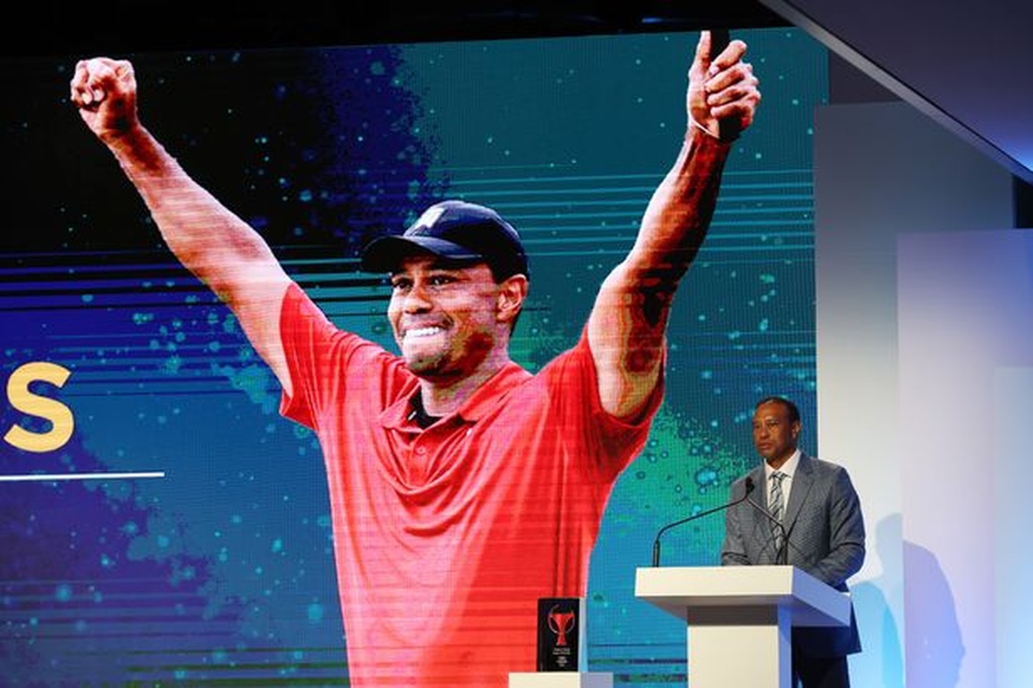 Người đẹp sân golf bức xúc khi Tiger Woods bị đem ra làm trò đùa - 2 Người đẹp sân golf bức xúc khi Tiger Woods bị đem ra làm trò đùa - 2