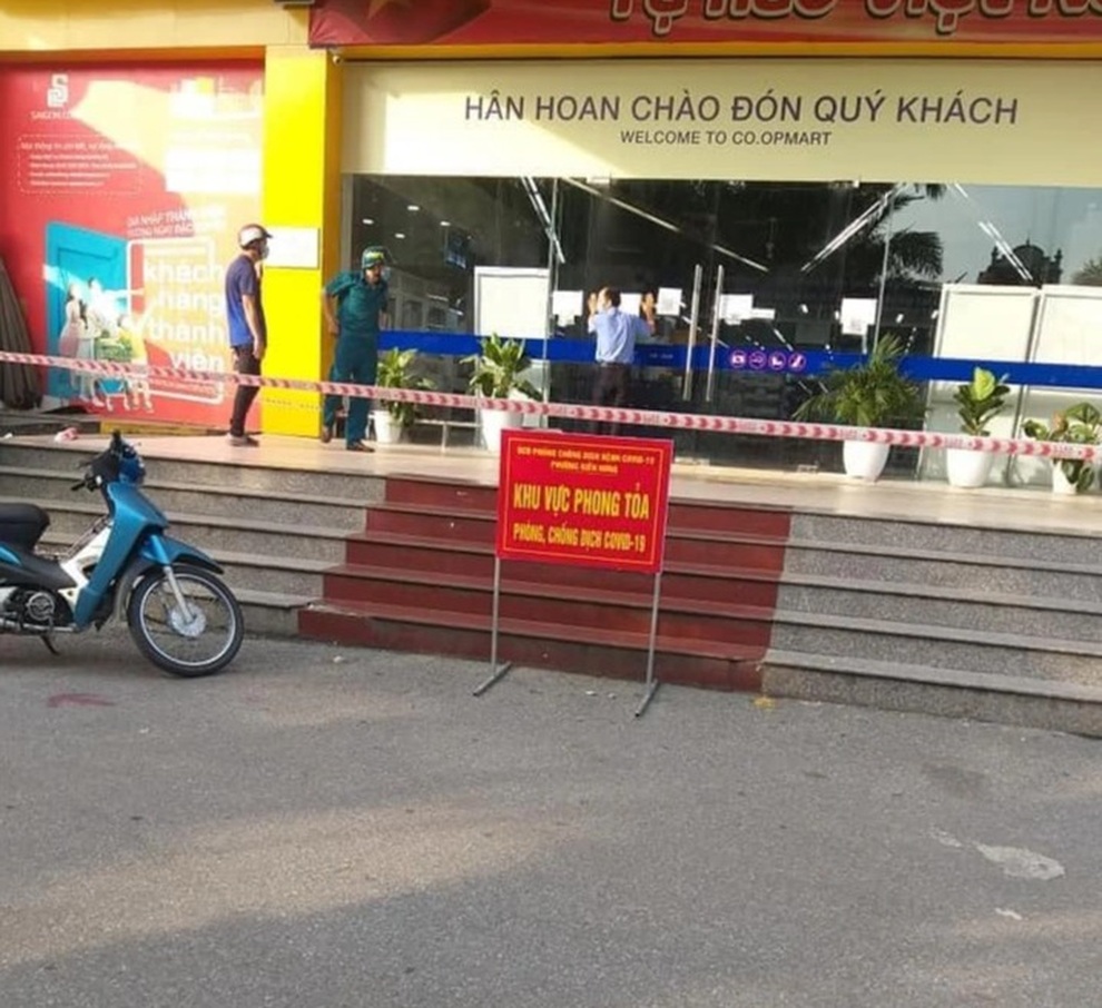 Tạm đóng cửa siêu thị Co.opmart Hà Đông vì liên quan ca Covid-19 - 1 Tạm đóng cửa siêu thị Co.opmart Hà Đông vì liên quan ca Covid-19 - 1