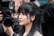 Song Hye Kyo đại náo show diễn thời trang quốc tế nhờ nhan sắc không tuổi