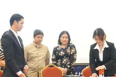 Phụ huynh kiện Trường quốc tế Việt Úc muốn xử công khai, trường muốn xử kín