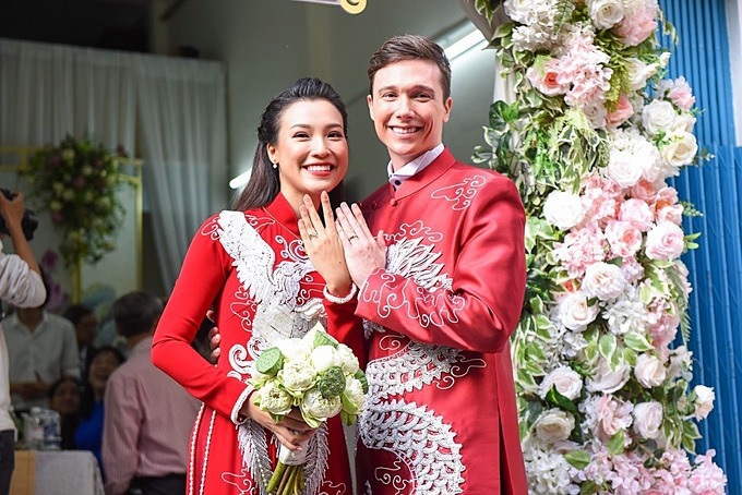 MC Hoàng Oanh lần đầu khoe quý tử, kể chuyện vượt cạn khi không có ông xã ở bên và thót tim vì bị doạ sinh non - Ảnh 5. MC Hoàng Oanh lần đầu khoe quý tử, kể chuyện vượt cạn khi không có ông xã ở bên và thót tim vì bị doạ sinh non - Ảnh 5.
