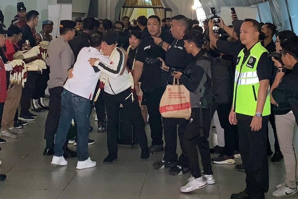 U23 Indonesia được chào đón như người hùng khi về nước - 1 U23 Indonesia được chào đón như người hùng khi về nước - 1