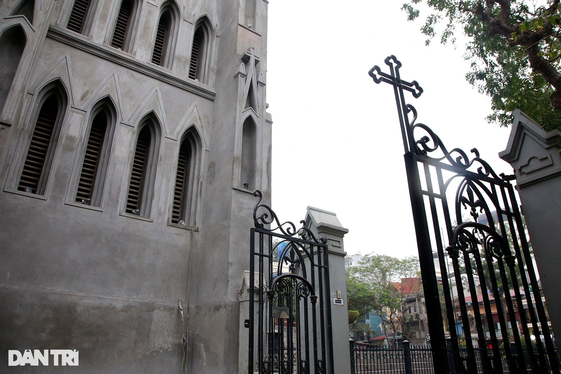 So sánh hình ảnh Nhà Thờ Lớn Hà Nội trước và sau khi trùng tu sửa chữa - 14