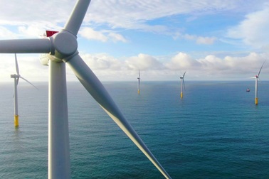 Bộ Công Thương đề xuất PVN, EVN thí điểm làm điện gió ngoài khơi
