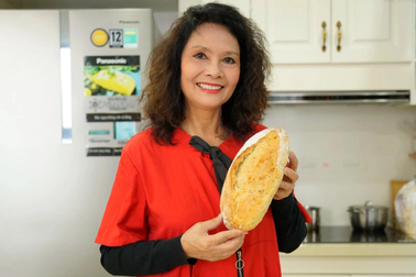 NSND Minh Châu: Nỗi cô đơn và sở thích làm bánh ở tuổi 67